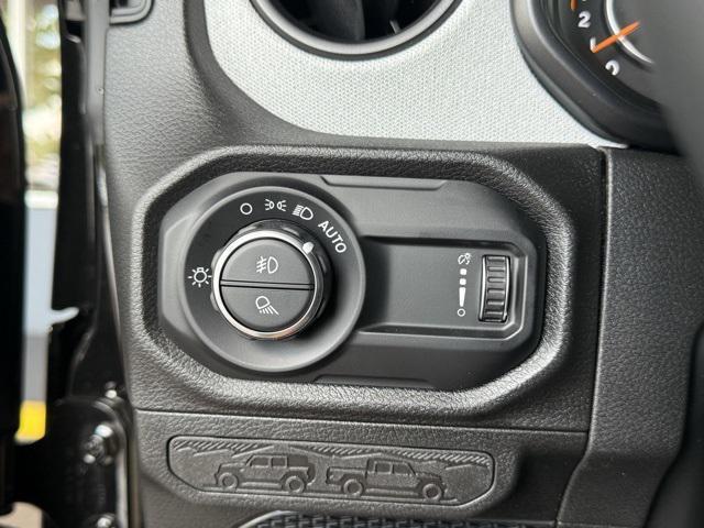 new 2025 Jeep Gladiator car, priced at $46,820