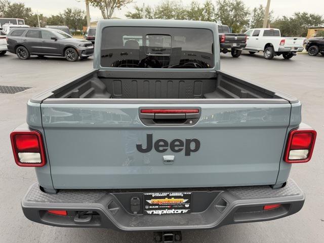 new 2025 Jeep Gladiator car, priced at $40,335