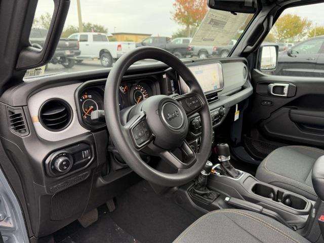 new 2025 Jeep Gladiator car, priced at $40,335