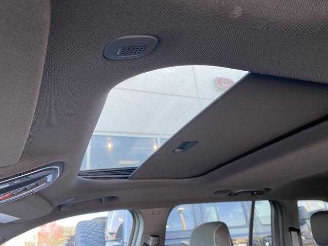 new 2025 Jeep Grand Cherokee car, priced at $35,900