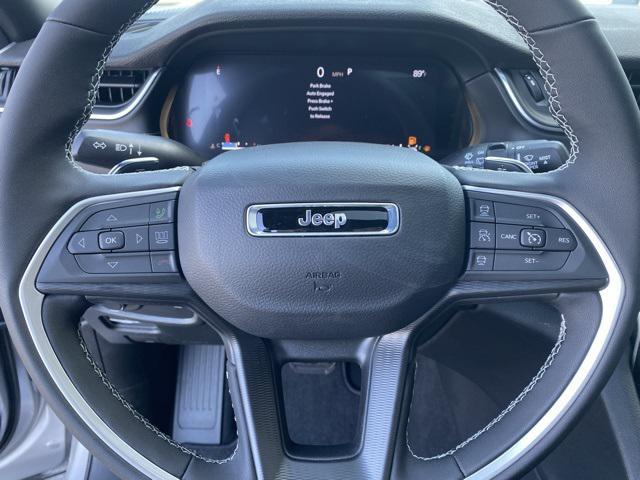 new 2025 Jeep Grand Cherokee car, priced at $35,900