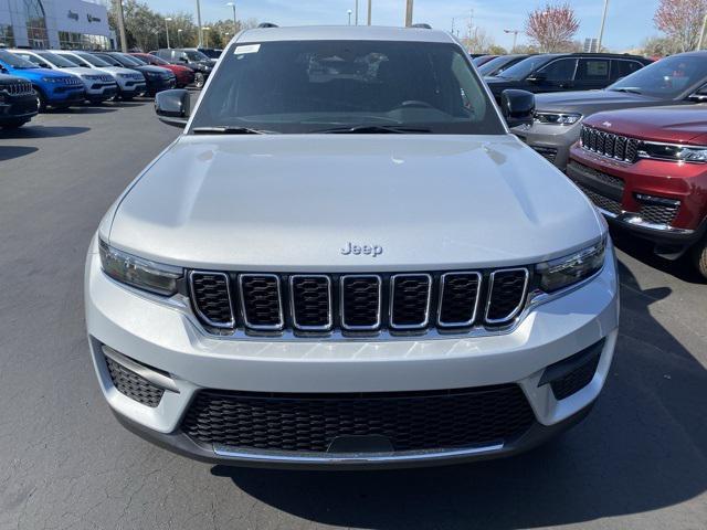 new 2025 Jeep Grand Cherokee car, priced at $35,900