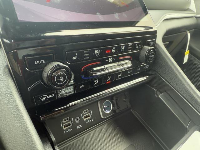 new 2025 Jeep Grand Cherokee L car, priced at $50,207