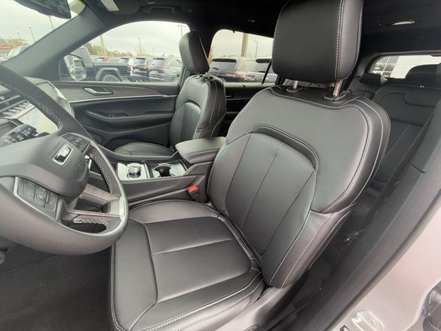 new 2025 Jeep Grand Cherokee L car, priced at $50,207