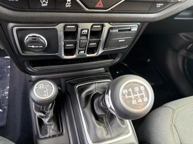 new 2025 Jeep Wrangler car, priced at $46,040