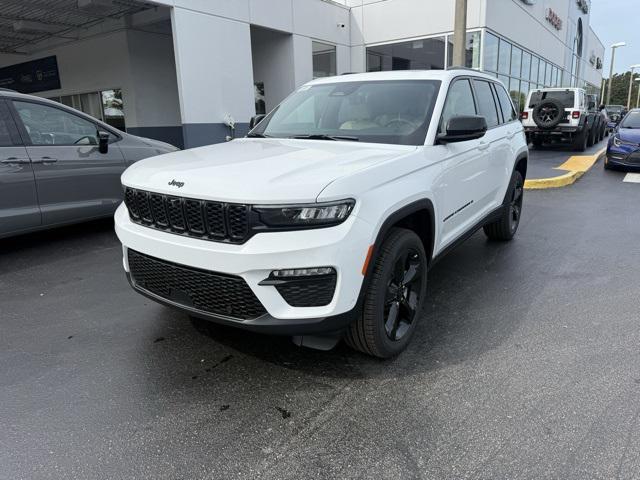 new 2025 Jeep Grand Cherokee car, priced at $45,988