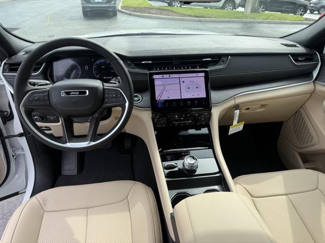 new 2025 Jeep Grand Cherokee car, priced at $45,988