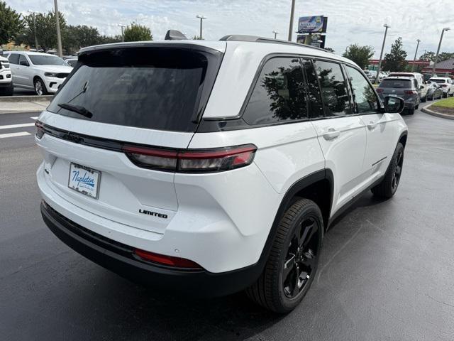 new 2025 Jeep Grand Cherokee car, priced at $45,988
