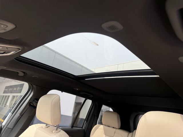 new 2025 Jeep Grand Cherokee car, priced at $45,988