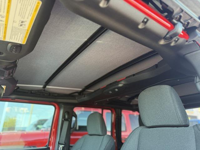 new 2025 Jeep Wrangler car, priced at $45,640