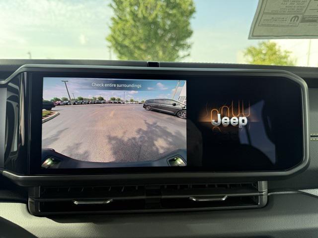 new 2025 Jeep Gladiator car, priced at $45,712