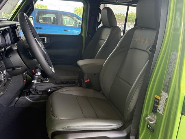 new 2025 Jeep Gladiator car, priced at $59,802