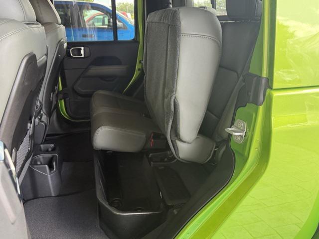 new 2025 Jeep Gladiator car, priced at $59,802