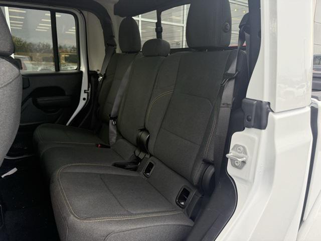 used 2025 Jeep Gladiator car, priced at $37,000