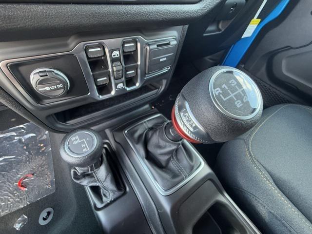 new 2025 Jeep Wrangler car, priced at $46,040