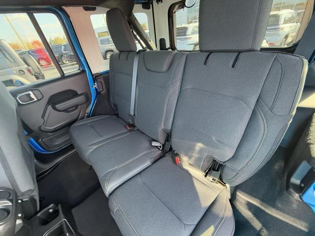 new 2025 Jeep Wrangler car, priced at $46,040