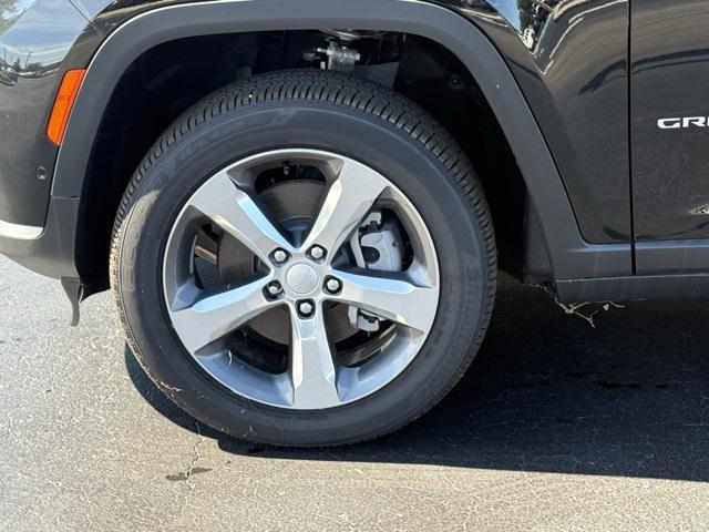 new 2025 Jeep Grand Cherokee L car, priced at $49,735