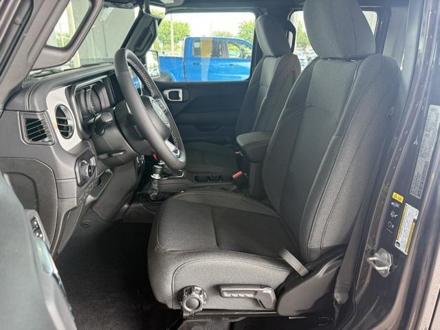 new 2025 Jeep Wrangler car, priced at $55,547