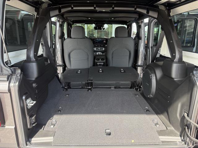 new 2025 Jeep Wrangler car, priced at $55,547
