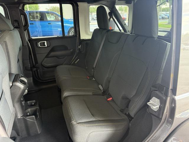 new 2025 Jeep Wrangler car, priced at $55,547