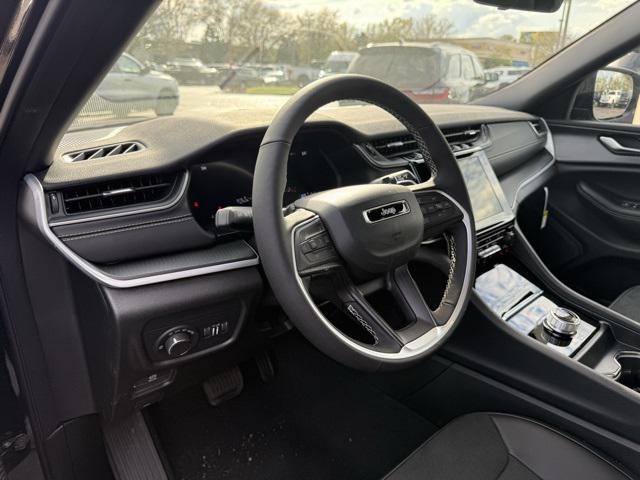 new 2025 Jeep Grand Cherokee L car, priced at $42,925
