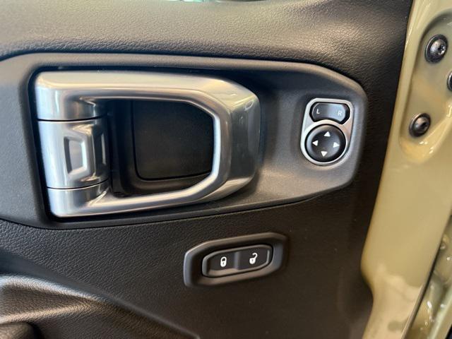 new 2025 Jeep Wrangler car, priced at $69,327