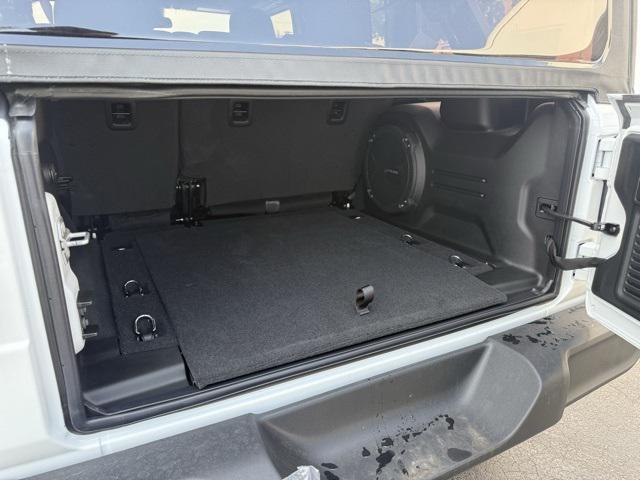 new 2025 Jeep Wrangler car, priced at $47,586