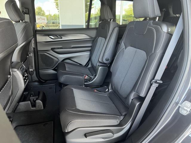 new 2025 Jeep Grand Cherokee L car, priced at $39,920