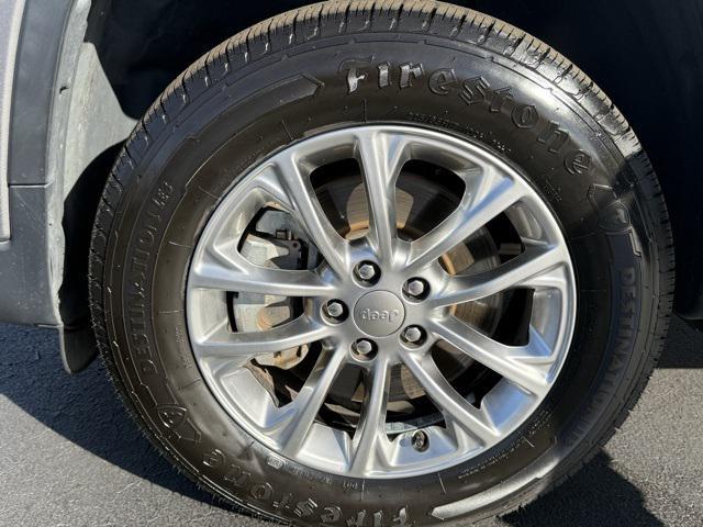 used 2019 Jeep Cherokee car, priced at $16,459