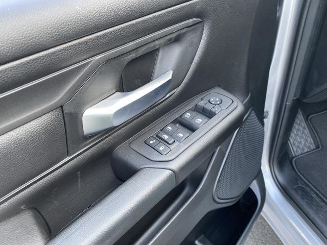 new 2025 Ram 1500 car, priced at $42,472