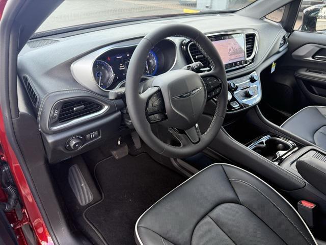 new 2025 Chrysler Pacifica car, priced at $45,826