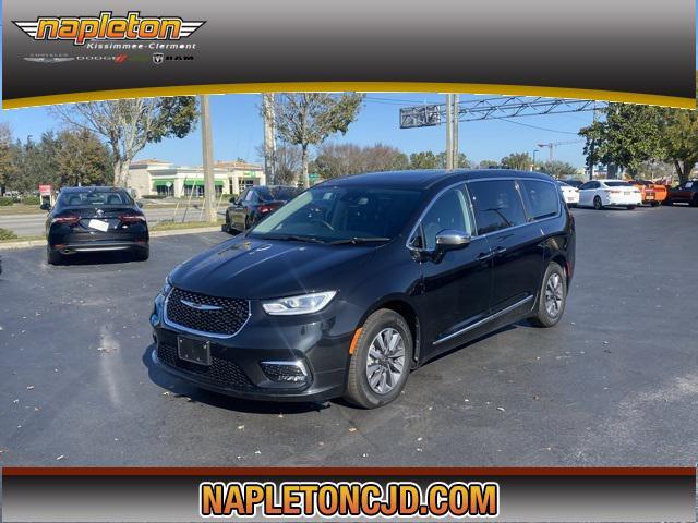 used 2023 Chrysler Pacifica Hybrid car, priced at $32,000