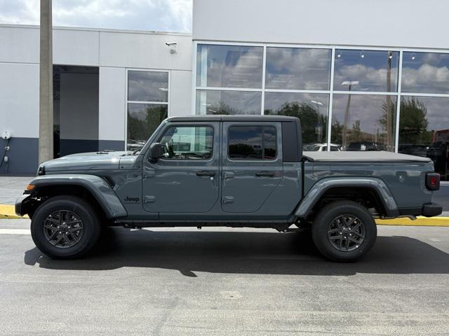 new 2025 Jeep Gladiator car, priced at $43,900