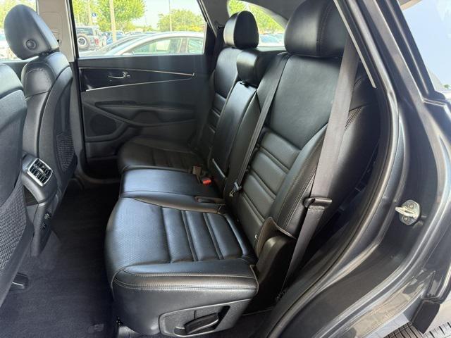used 2020 Kia Sorento car, priced at $23,037