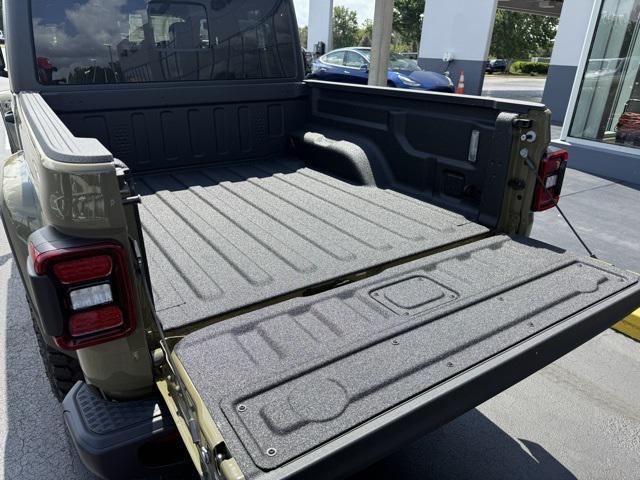 new 2025 Jeep Gladiator car, priced at $48,732