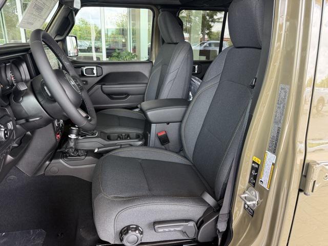 new 2025 Jeep Gladiator car, priced at $48,732