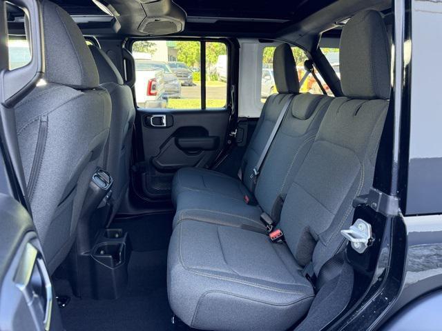 new 2025 Jeep Wrangler car, priced at $46,040