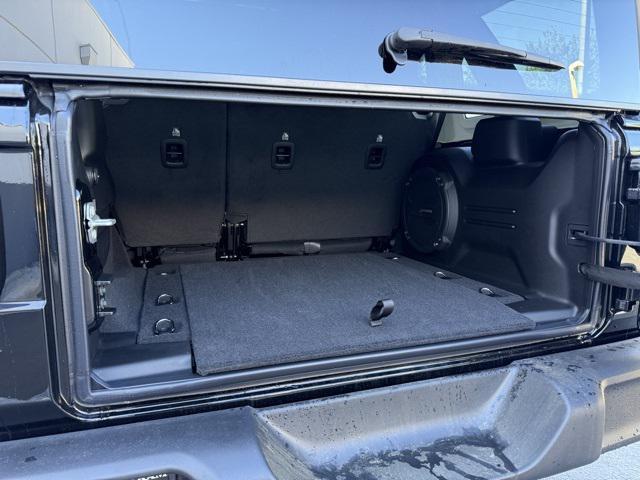 new 2025 Jeep Wrangler car, priced at $46,040
