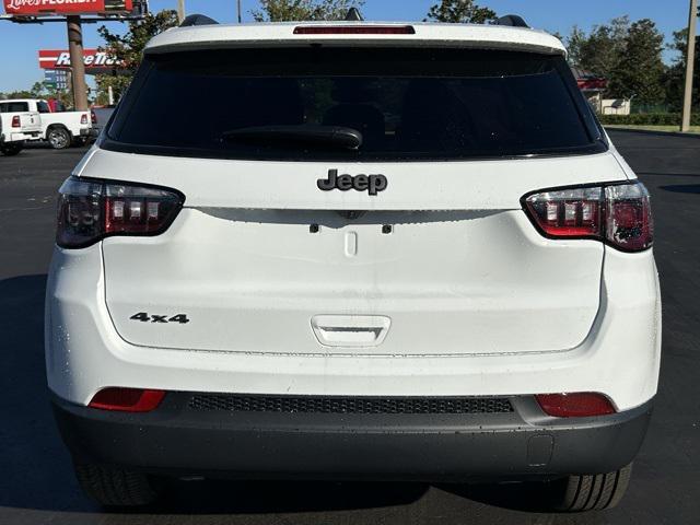 new 2025 Jeep Compass car, priced at $25,260