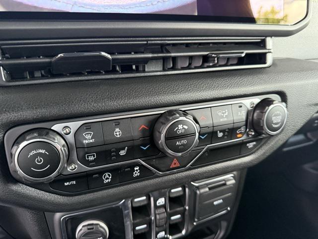 new 2025 Jeep Wrangler car, priced at $42,116