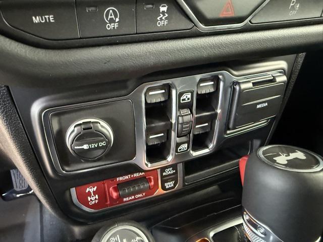 new 2025 Jeep Wrangler car, priced at $70,655