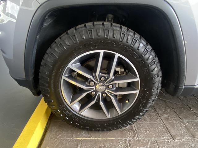 used 2018 Jeep Grand Cherokee car, priced at $18,188