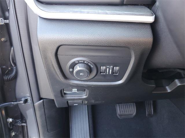 new 2024 Jeep Grand Cherokee car, priced at $41,900