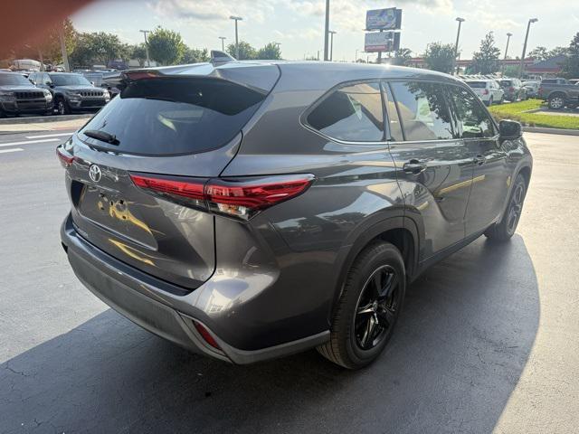 used 2020 Toyota Highlander car, priced at $22,055