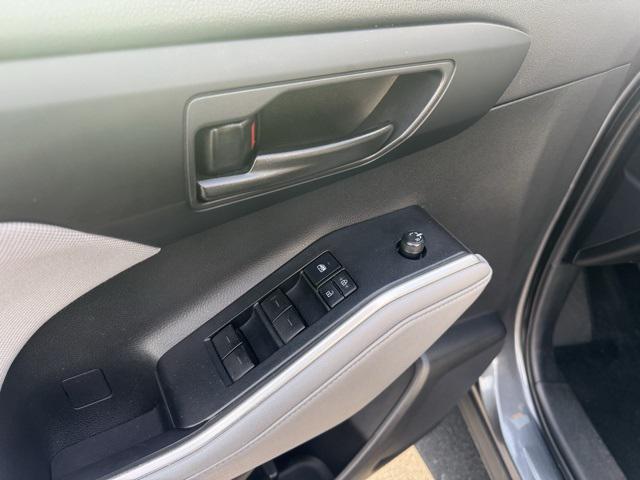 used 2020 Toyota Highlander car, priced at $22,055