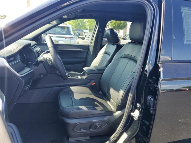 new 2024 Jeep Grand Cherokee car, priced at $44,900