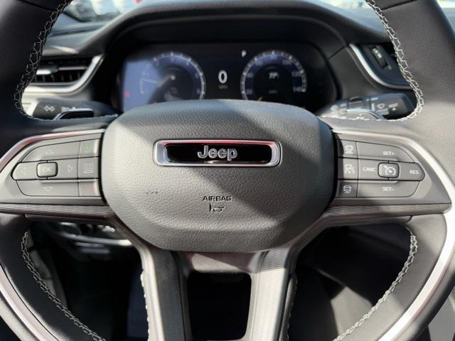 new 2025 Jeep Grand Cherokee car, priced at $36,070