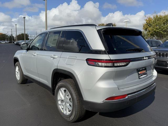 new 2025 Jeep Grand Cherokee car, priced at $36,070