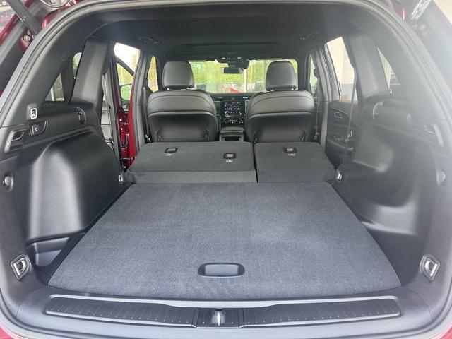 new 2025 Jeep Grand Cherokee car, priced at $42,475