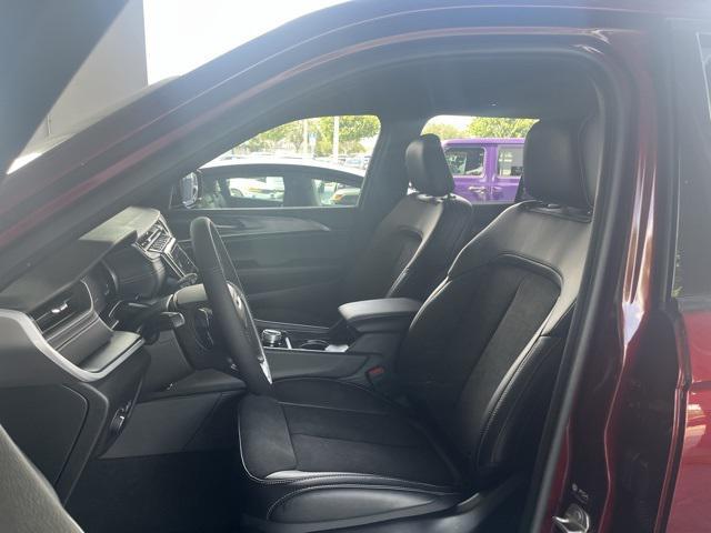 new 2025 Jeep Grand Cherokee car, priced at $42,475